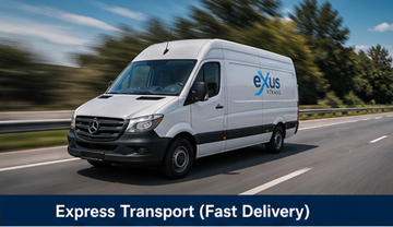 Carrinha de entrega expresso rápida a circular numa autoestrada europeia, representando um serviço de transporte urgente