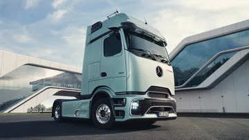 Transportador Trator Mercedes Actros em Warsaw Polónia