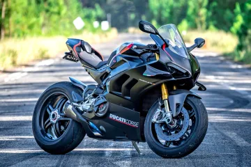 Transportador Mota Ducati Panigale em Oslo Noruega